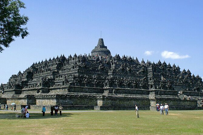 1 Day Yogyakarta tour ( Borobudur temple, Merapi Lava Tour, Prambanan Temple) - Stop 2: Merapi Lava Tour by Jeep, getting close to the 2010 eruption sites