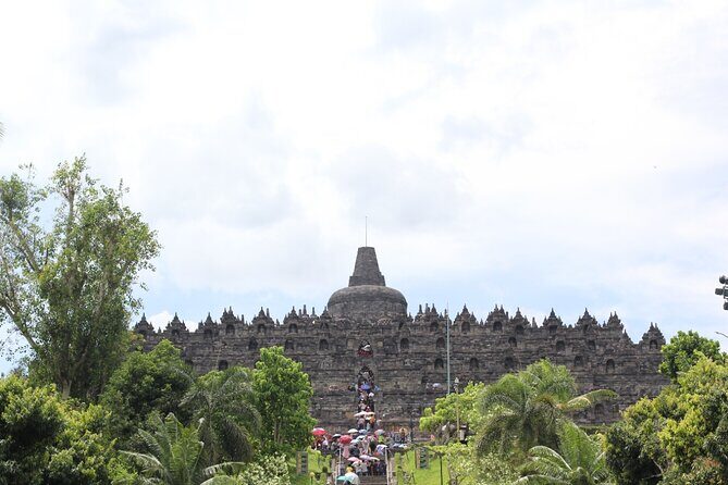 2-Day Java Tour from Bali Including Yogyakarta and Borobudur Temple - Day 1 in Yogyakarta: temples first, royal culture close by
