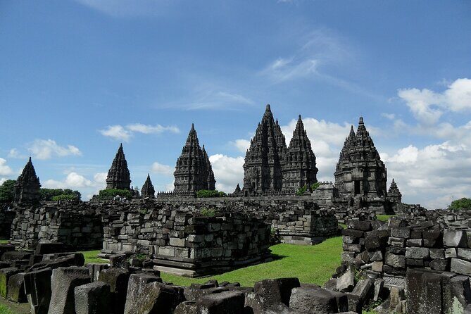 5 Days Borobudur Prambanan Tumpaksewu Bromo Ijen to Bali Private - From Yogyakarta to Bali: what this route really covers