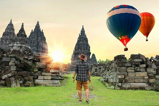 Borobudur Climb To The Top, Prambanan Temple And Ramayana Ballet - Borobudur priority climb: why the top matters