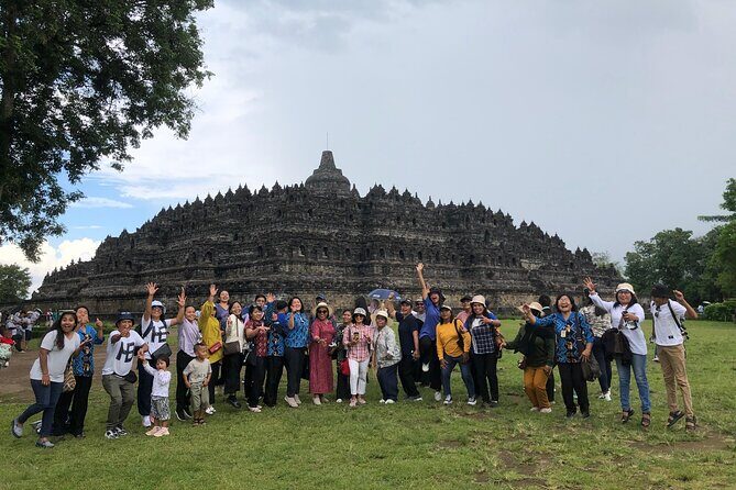 Borobudur Climb up, Merapi, Prambanan All Inclusive Private Tour - Transportation: The Quiet Superpower of This Tour