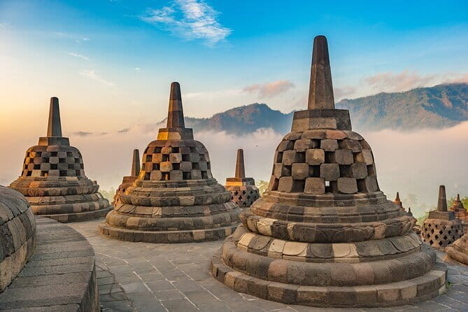 Borobudur Full Climb Up Access and Selogriyo Rice Terrace Tour - Borobudur Temple: Full Climb Up Access and What to Focus On