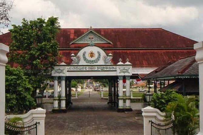 Borobudur & Prambanan in Yogyakarta, train to Malang, hike Bromo & Ijen // 4D3N - Yogyakarta station to Malang by first-class train