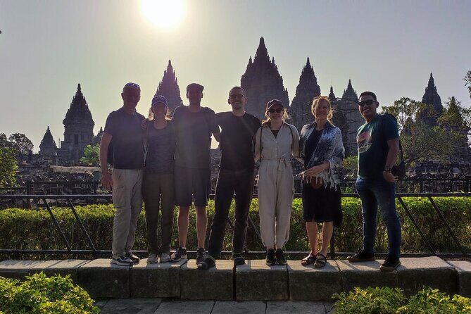 Borobudur Prambanan Sharing Tour - Stop 1: Borobudur Temple and the Best Way to Use Your Time