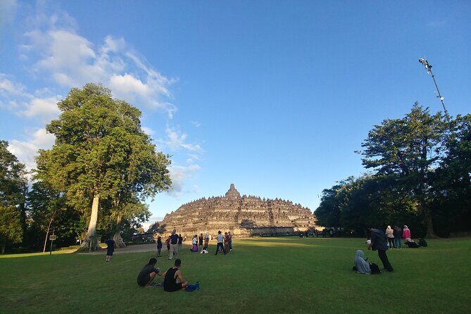 Borobudur Sunrise, Merapi Volcano, And Prambanan Shared Tour - Borobudur sunrise climb: the temple that teaches you to look