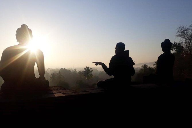 Borobudur Sunrise Tour-Special Package - Studio Mendut: local arts culture after the temples
