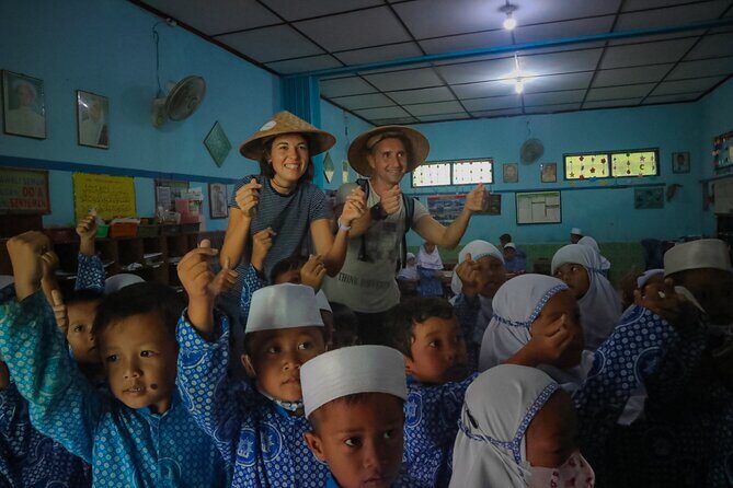 Cycling Tour in Yogyakarta with Lunch 3-Hour - Stop 2: Bantul lunch for 45 minutes of Javanese comfort food