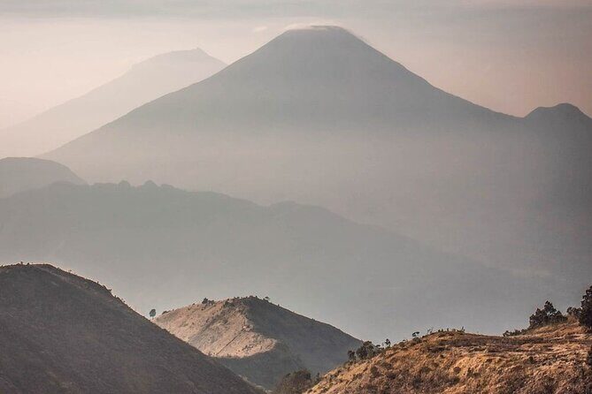 Dieng Plateau with Sikunir Sunrise Full-Day Tour - Sikidang Crater: steam, bubbling mud, and moon-like ground