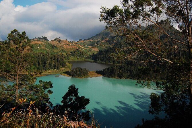 Dieng Plateau with Sikunir Sunrise Full-Day Tour - Arjuna Temple Complex: ten small temples with a living backstory