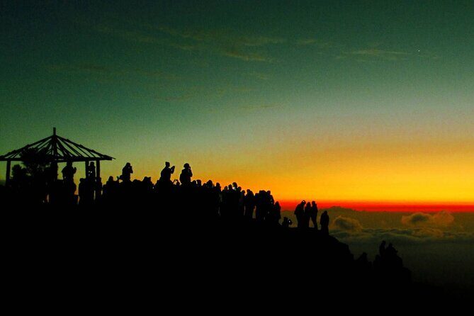 Dieng Plateau with Sikunir Sunrise Full-Day Tour - Time in transit: how the day stays moving