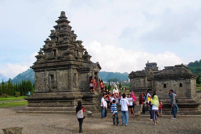 Discover Dieng Plateau Tour from Yogyakarta - Sikidang Crater: mud pits and an active crater stop