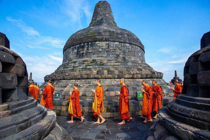 From Yogyakarta: Borobudur and Prambanan Temples in 1 Day - The drive between temples: why “peace, space, and comfort” matters