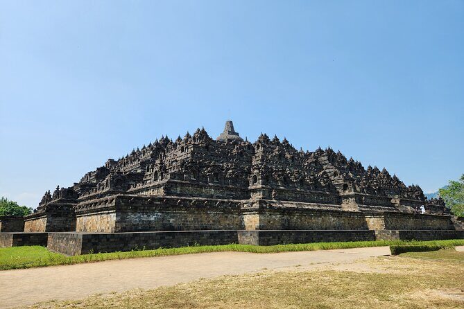 From Yogyakarta: Borobudur, Bromo and Ijen Tour 3-Day with Train - Hotels, Transport, and the Human Touch: What You’re Really Buying