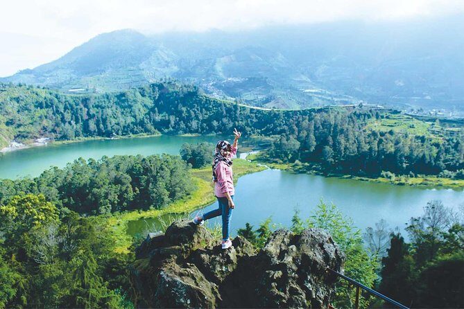 From Yogyakarta: Dieng Plateau Golden Sunrise Private Day Trip - Batu Pandang and Telaga Warna: The Color-Changing Lake Stop