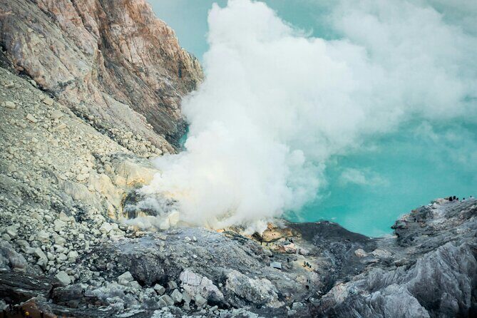 From Yogyakarta to Bali : Bromo and Kawah Ijen in 3 Day Adventure - Day 2: Bromo sunrise and the crater rim walk