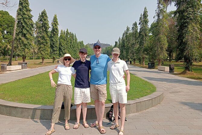 Half day Borobudur temple Climb Up Tour - Prambanan Connection: Switching from Buddhist to Hindu Temples