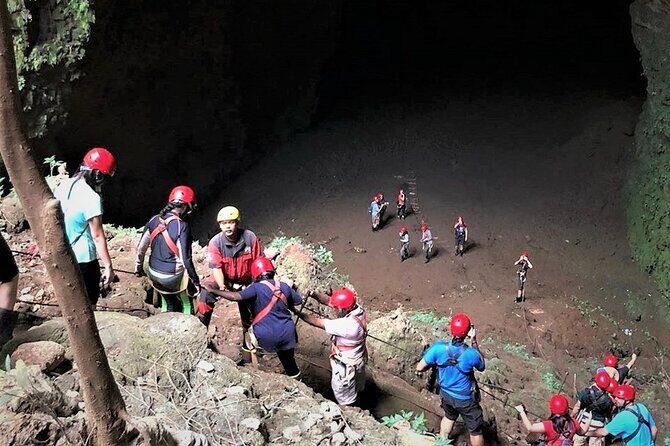 Jomblang Cave Pindul Cave and Oyo River Tubing Private Day Tour - The one real drawback: waiting time inside Jomblang