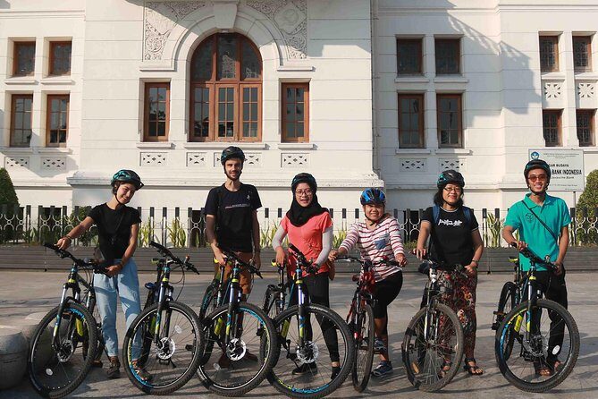 Kotagede Royal Route - Cycling Tour - The 3-hour route: streets, snacks, and the Mataram tomb stop