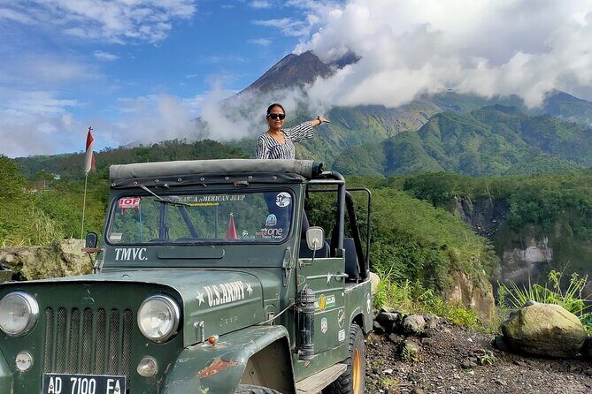 Merapi Jeep Sunrise, Borobudur Climb Up, Prambanan Temple Tour - Borobudur Climb Up to the Top: Where the Details Pay Off
