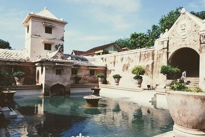 One Day Tour Yogyakarta - Meeting point and pickup: making your day start without stress