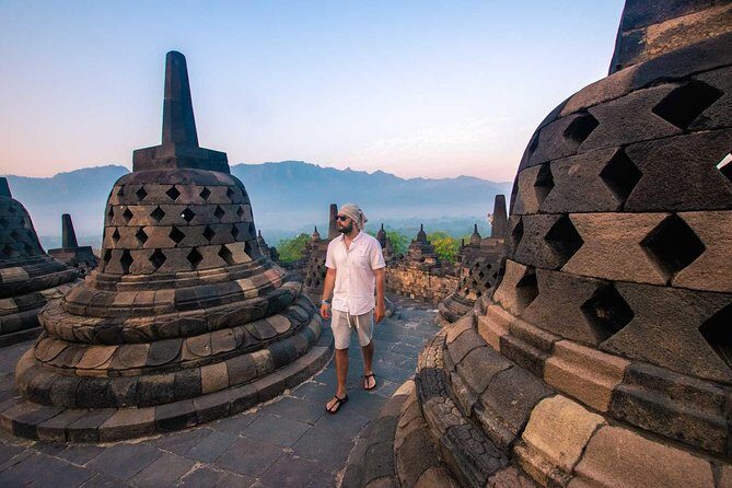 Punthuk Setumbu Sunrise, Borobudur Temple & Merapi Lava Tours - Punthuk Setumbu sunrise: the hill climb and the coffee reward