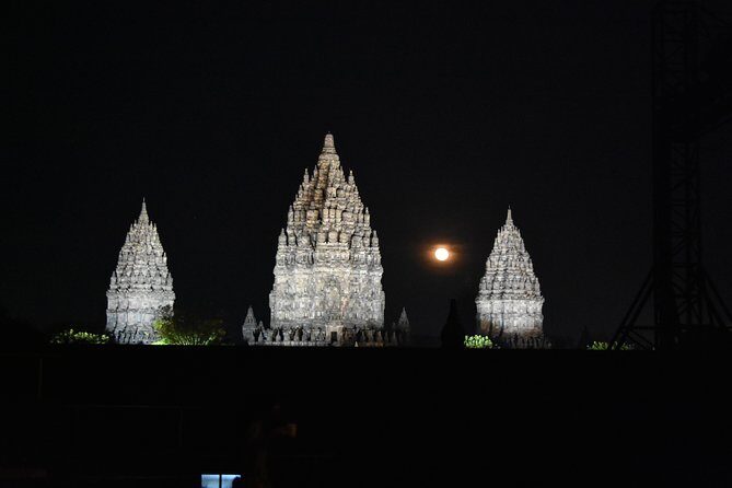 Ramayana Ballet Performance In Prambanan Temple With Dinner - Dinner on a Temple-Night Itinerary: Convenient, But Not Perfect