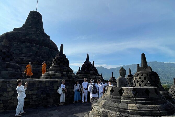 Yogyakarta: Borobudur Sunset Shared Guided Tour - How the 6-hour plan actually works (and why it’s a smart length)
