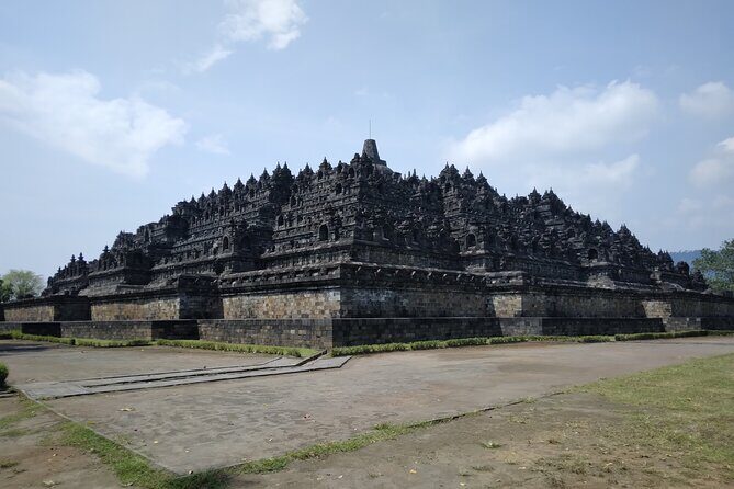 Yogyakarta: Borobudur Top Access & Prambanan Temple Private Tour - What the itinerary time really feels like in practice