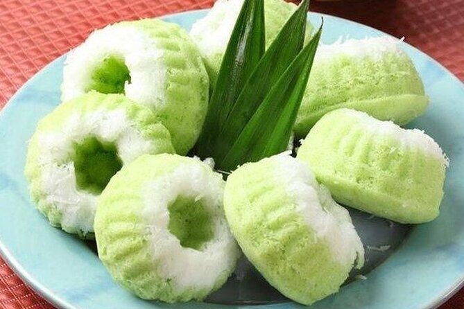 Yogyakarta Cooking Class and Market Tour - The 3-hour cooking class: tumpeng, starters, four mains, and dessert
