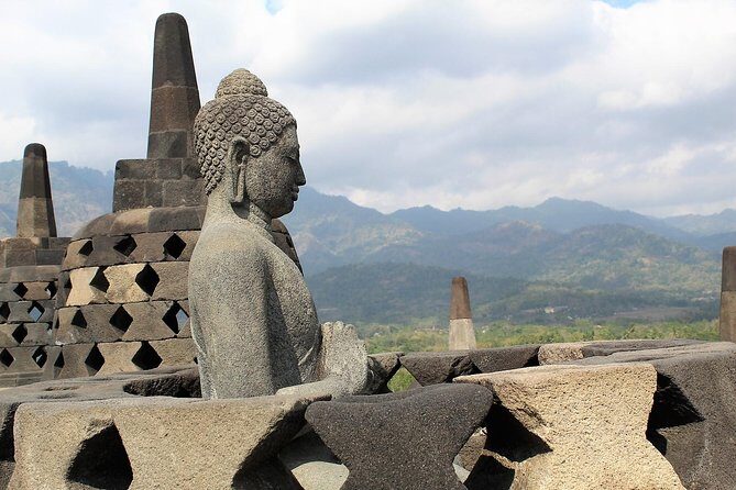 Yogyakarta Cultural Tour: Borobudur Temple, Prambanan Temple and Merapi Volcano - Pawon and Mendut: Pilgrimage Temples With a Calmer Pace