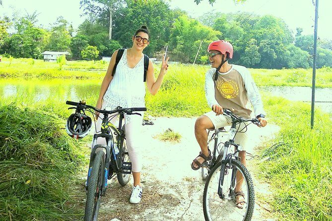 Yogyakarta Cycling Tour Around the Villages and Fish Farm - Maguwoharjo Village Roads and Rice-Field Stops