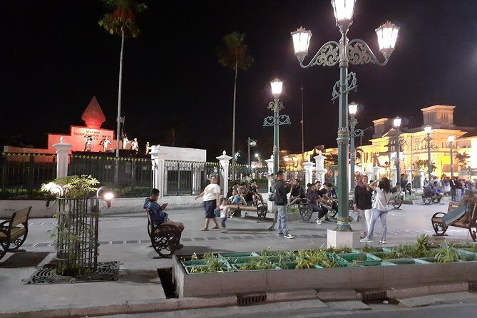 Yogyakarta Night Delight Walking Tour - Walking Jalan Malioboro: three snack tastings without the guesswork