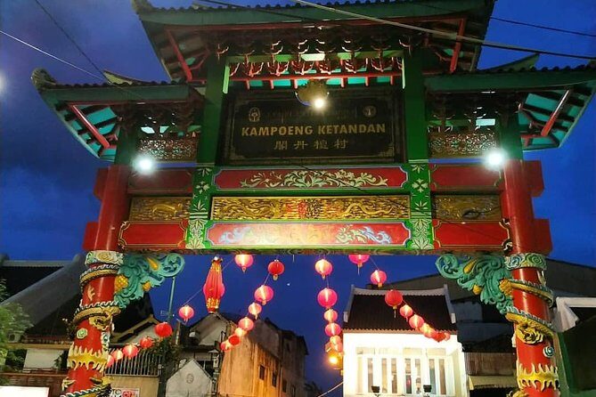 Yogyakarta Night Delight Walking Tour - Slasar Malioboro at 6:00 pm: coffee, satays, and an easy start